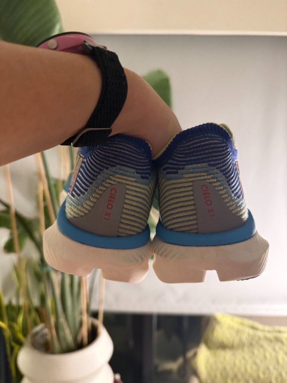 Hoka Cielo X1 - Women's 7, Men's 6 - blue, green - Picture 3 of 5